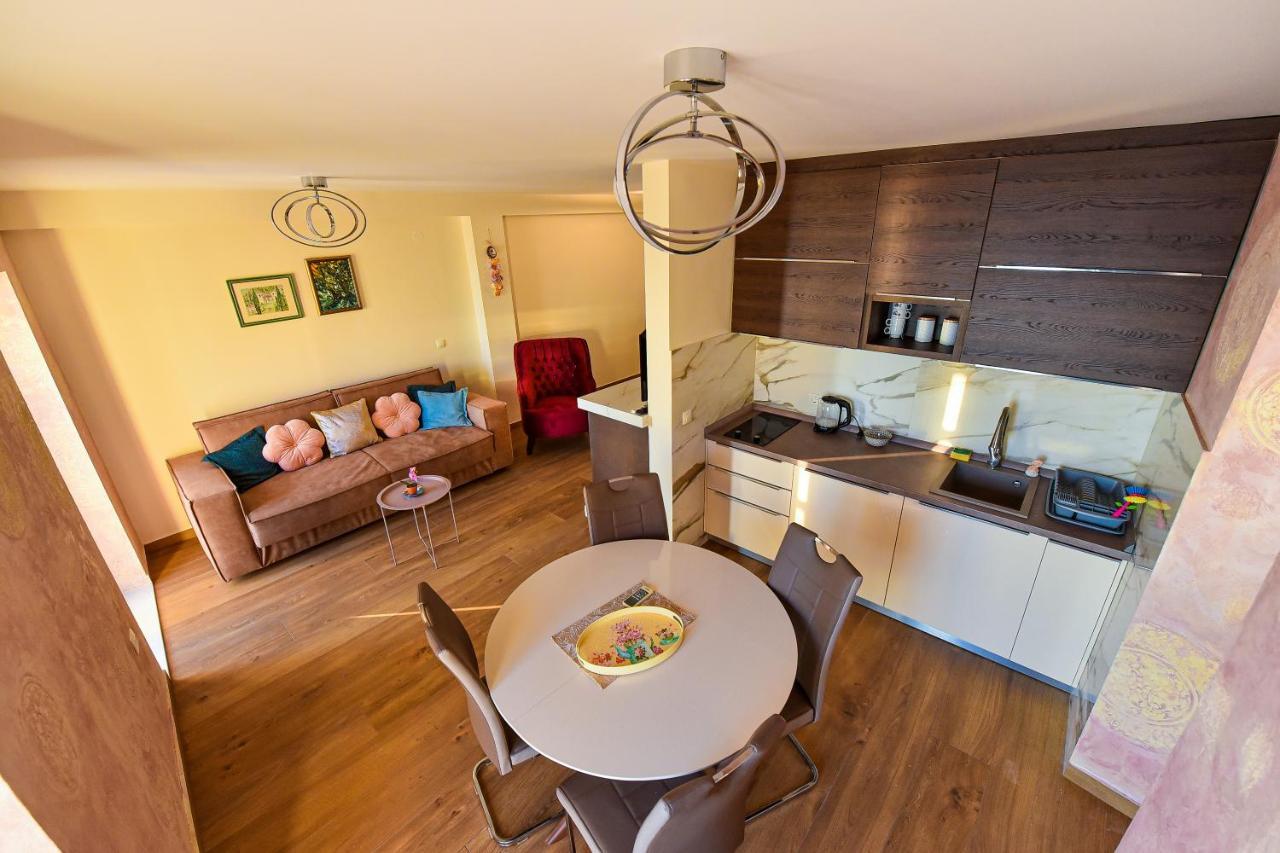 Apartments Galija Petrovac Lux Bagian luar foto