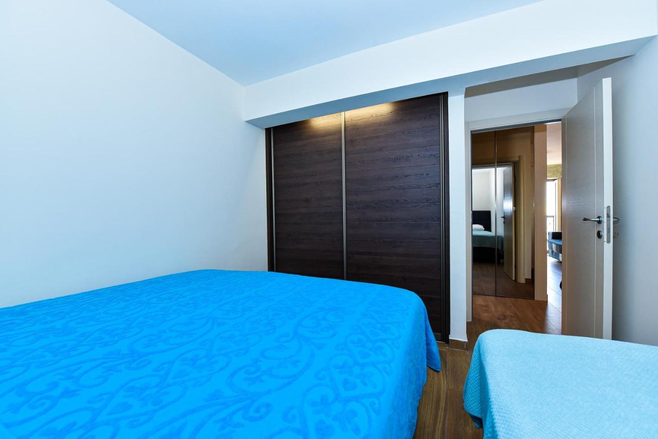 Apartments Galija Petrovac Lux Bagian luar foto