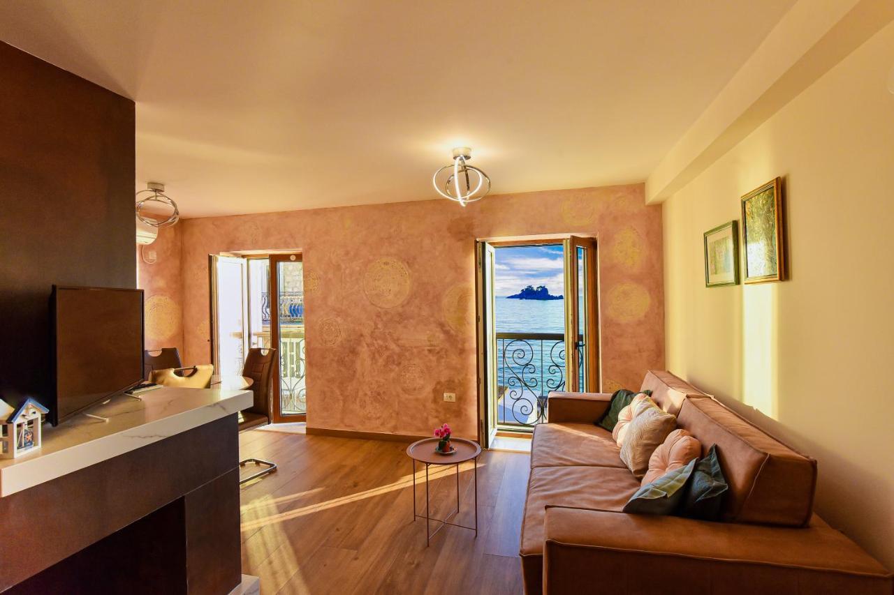 Apartments Galija Petrovac Lux Bagian luar foto
