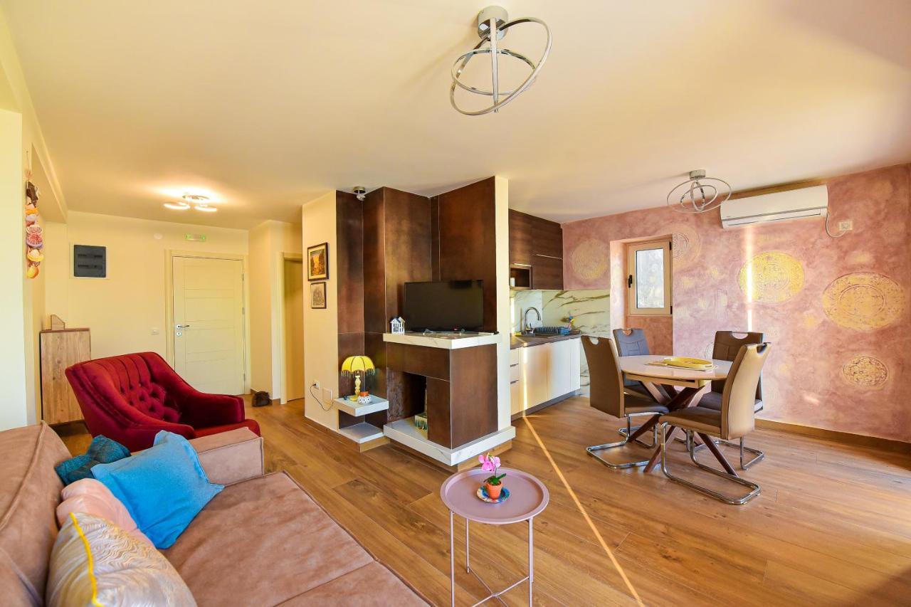 Apartments Galija Petrovac Lux Bagian luar foto