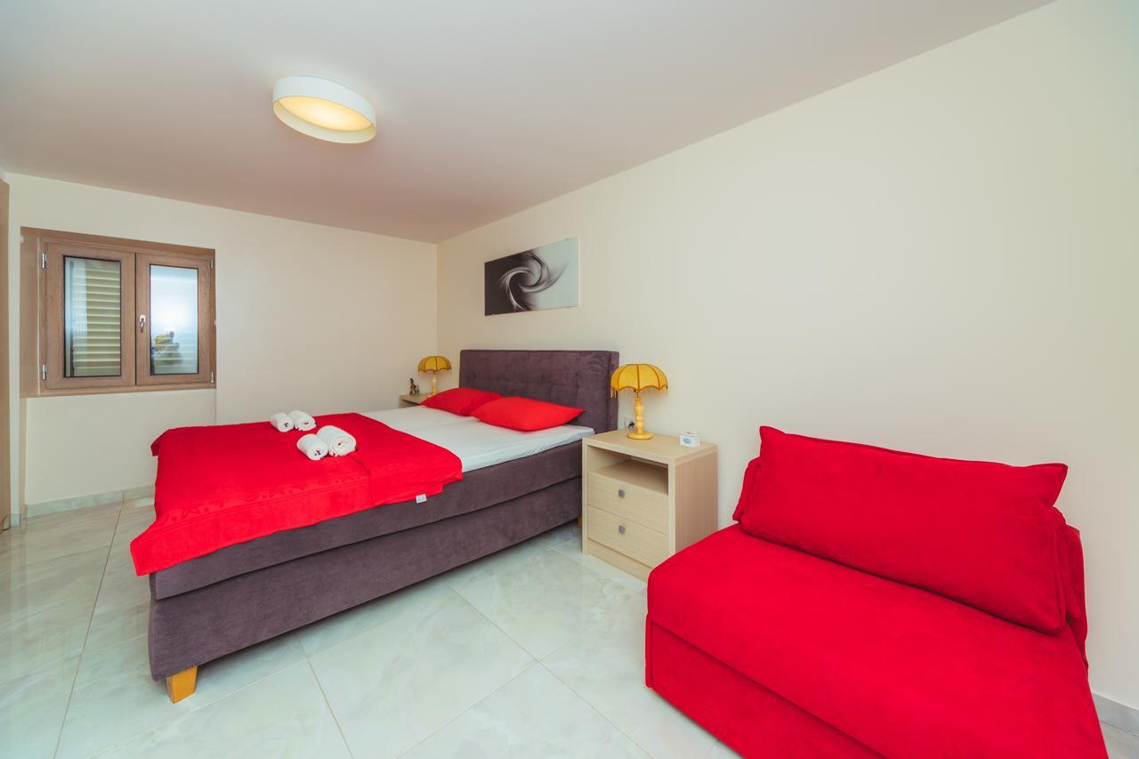 Apartments Galija Petrovac Lux Bagian luar foto