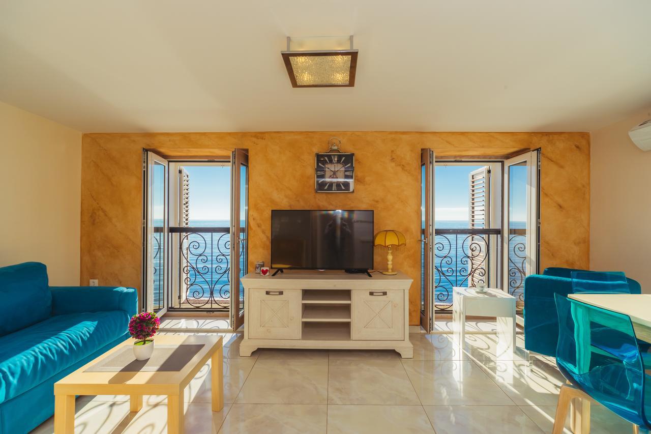 Apartments Galija Petrovac Lux Bagian luar foto